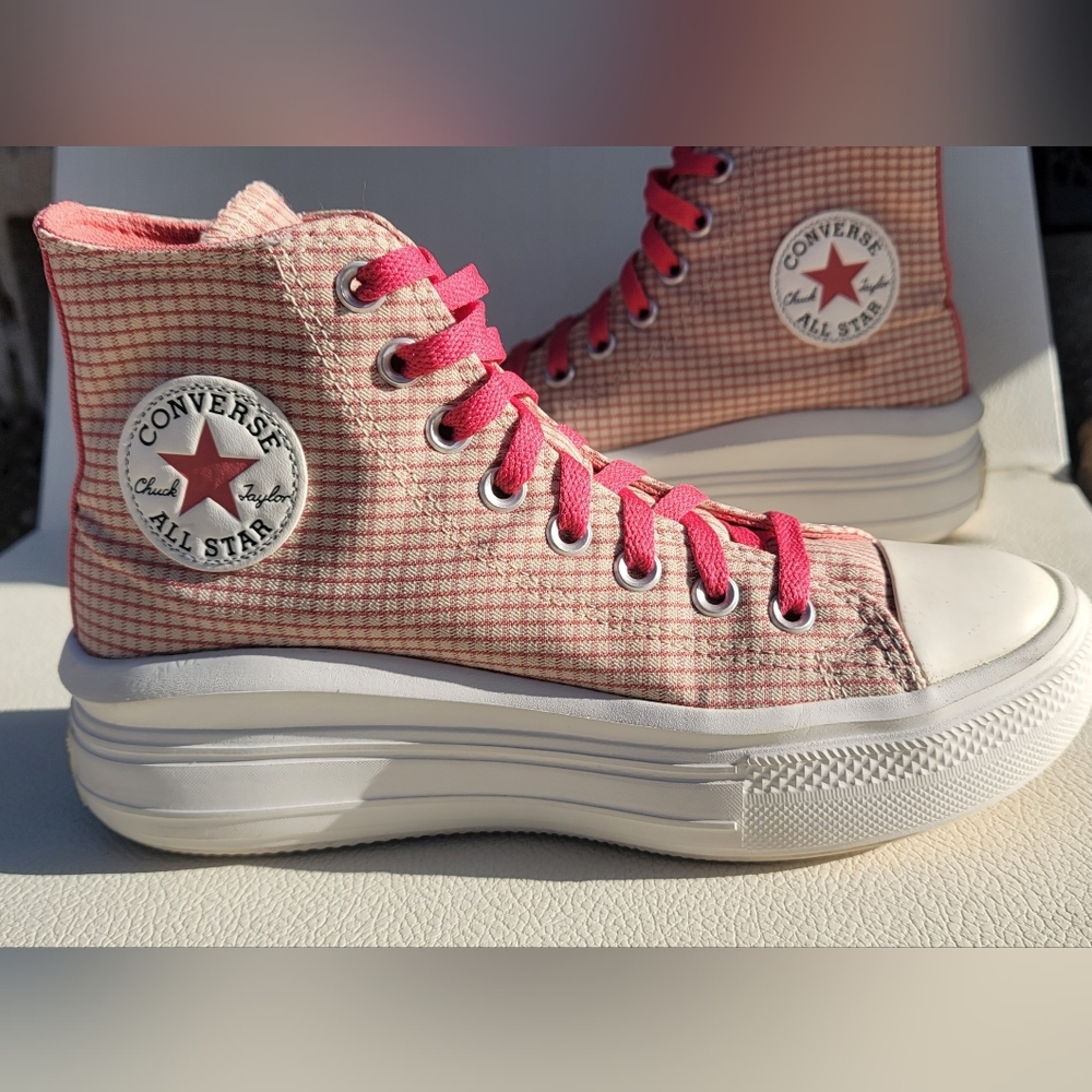 Converse Chuck Taylor All Star Move Platform Checkered Oat Milk/Rhubarb Pie Sz 8